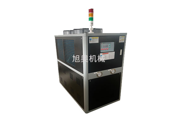 低溫冷水機